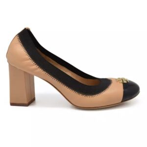 Bicolored pumps