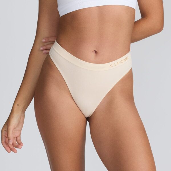 Womens SmoothFit Thong Chic Champagne