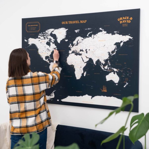 World Map on Canvas Horizon